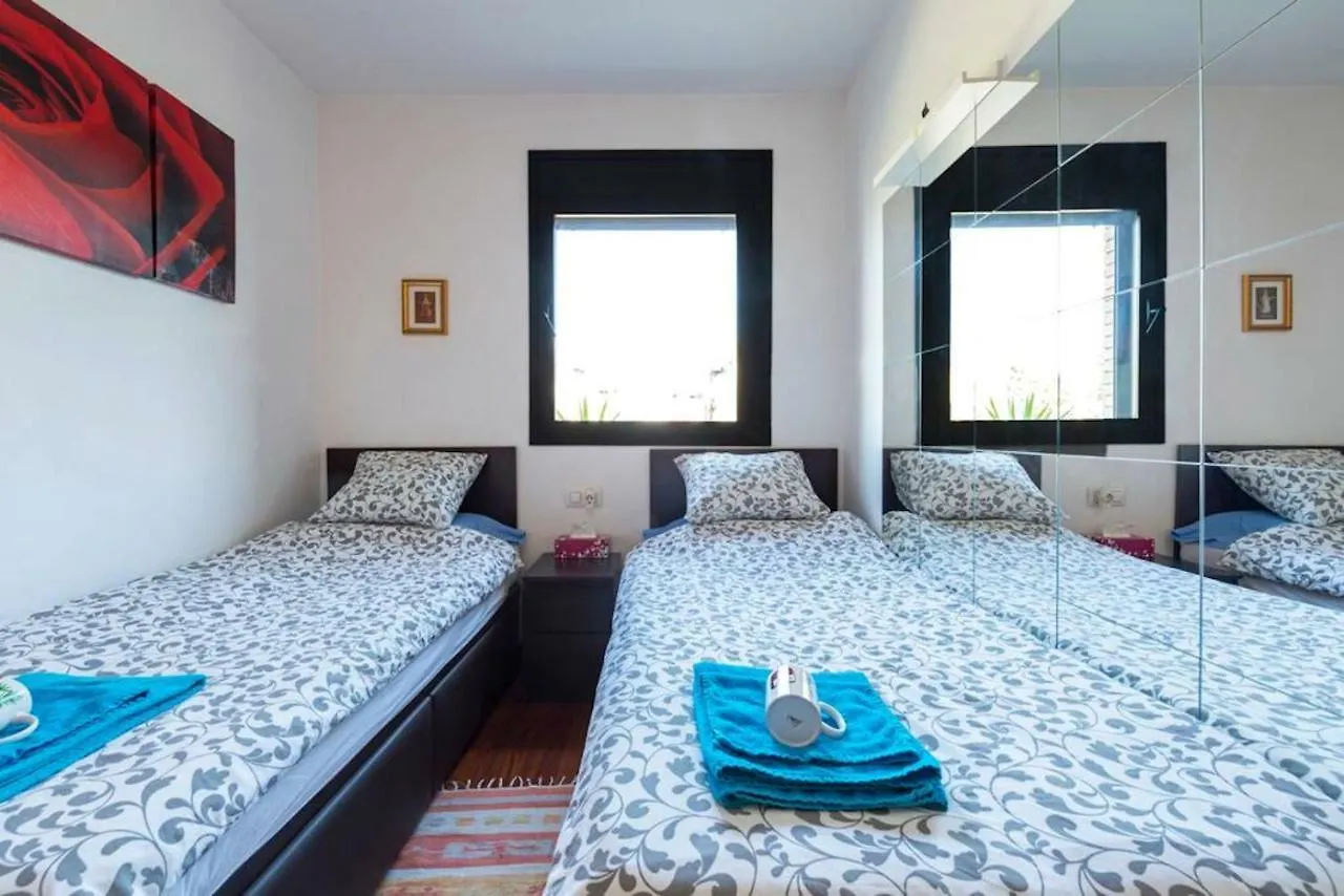 Jie Apartment Sant Adria de Besos 0*,  Spain